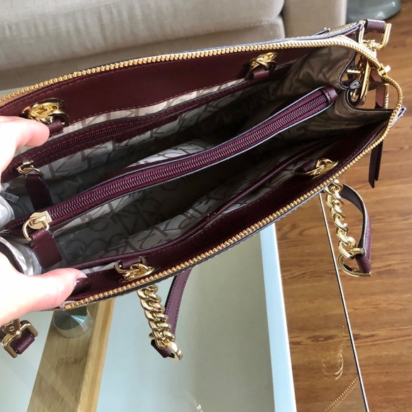 Calvin Klein Logo Satchel Handbag🤎✨ - Picture 7 of 8